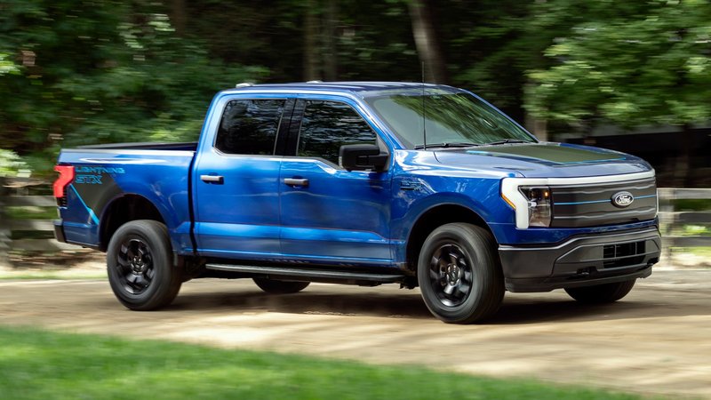 2026fordf-150lightningstxevelectricvehiclepickuptruck-11