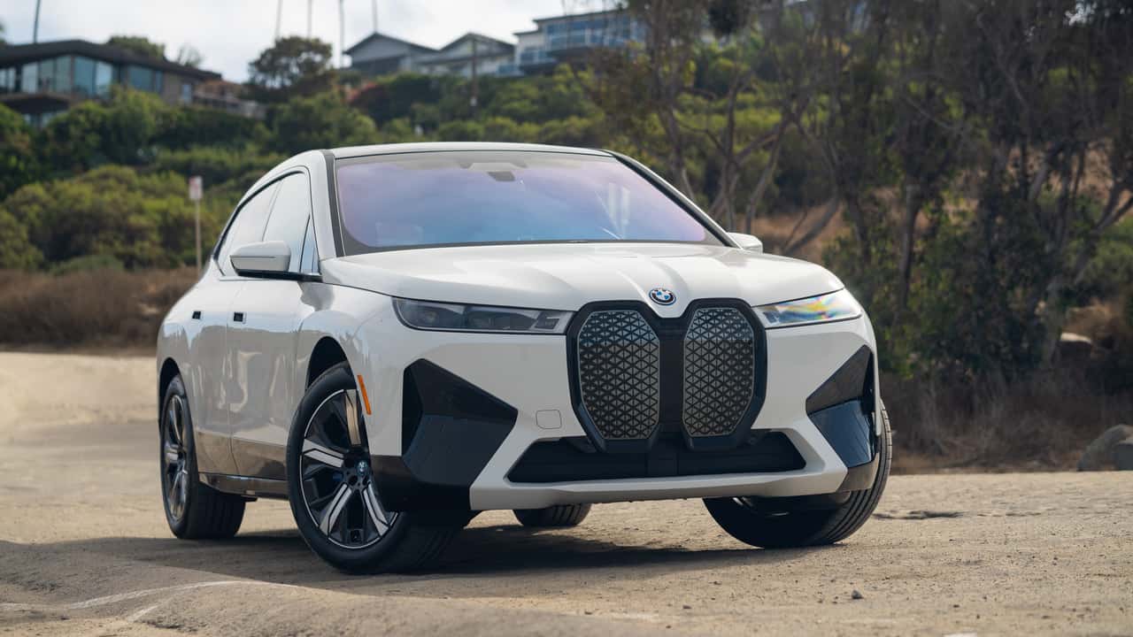 BMW долає скептиків: зростання EV-продажів на 10,2% у Q2 2025