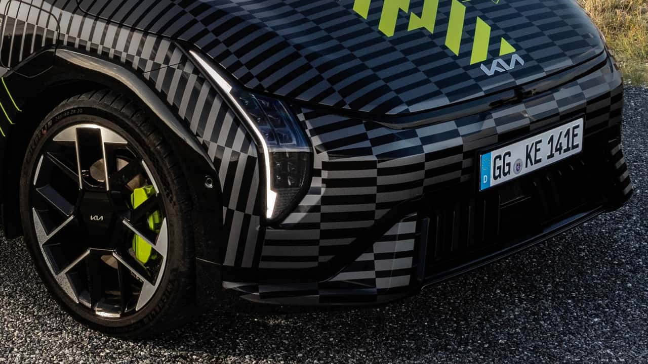 Новини електромобілів Україна - Kia EV4 GT: перший погляд на конкурента Tesla Model 3