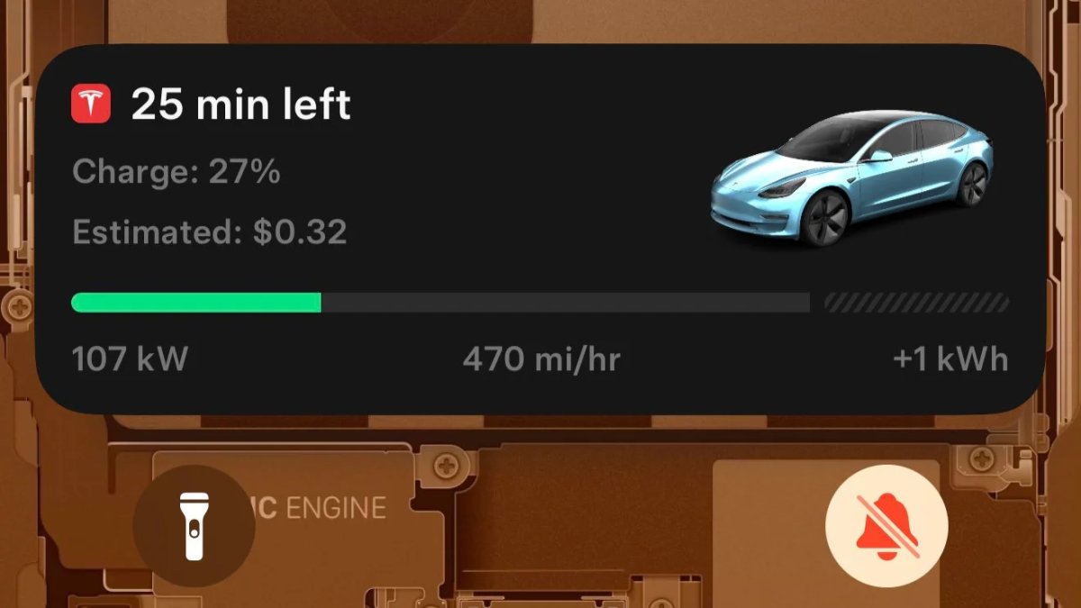 Tesla додає живі сповіщення про заряд у iOS Live Activities та готує нові функції