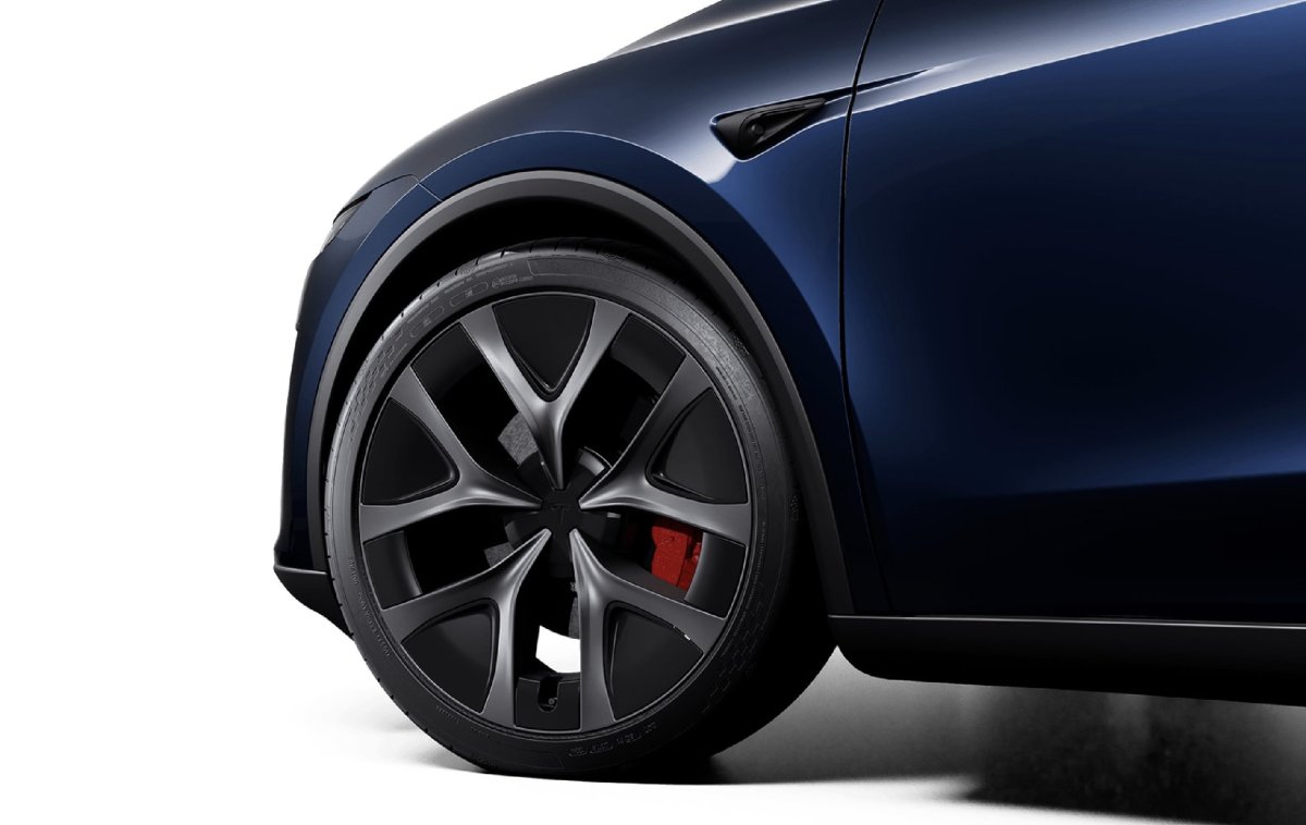 Tesla представляє 'Marine Blue': як новий колір відрізняється від інших блакитних