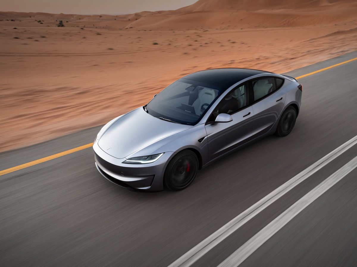 Tesla оновлює Model 3: передня камера бампера та важіль покажчика