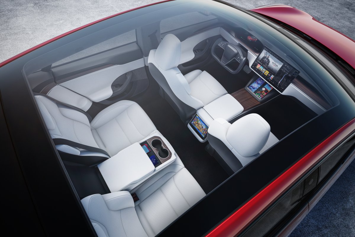 Віце-президент Tesla підтвердив оновлення Model S і Model X цього року