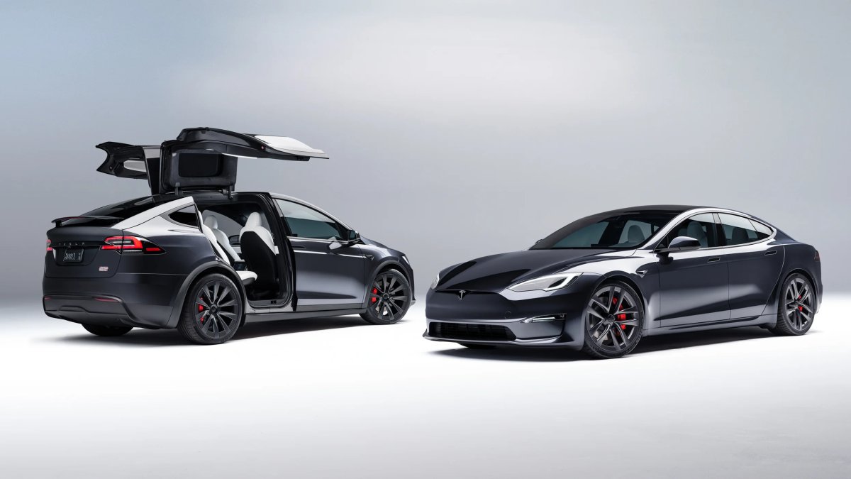 Tesla замінює ущільнювачі акумуляторів у Model S та Model X