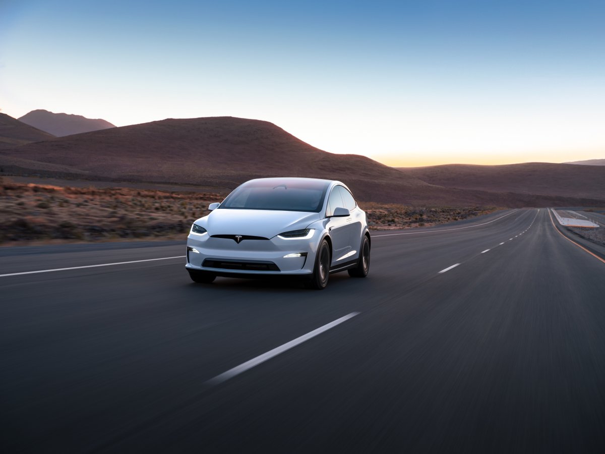 План Tesla 2025: нове FSD-оновлення та FSD Unsupervised у вибраних містах