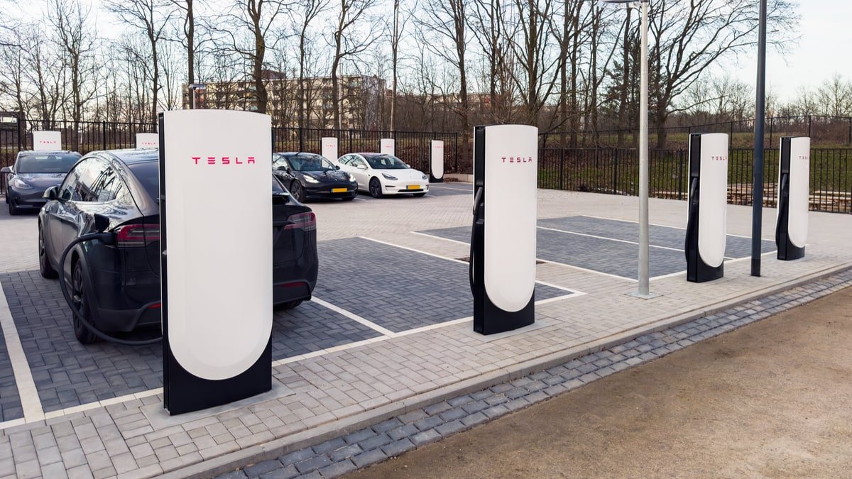 Tesla представить перші 500 кВт Supercharger у III кварталі 2025 року