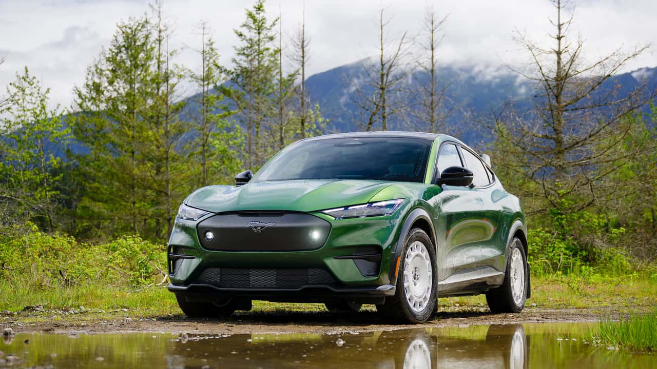 Mustang Mach‑E встановив рекорд продажів у серпні для Ford