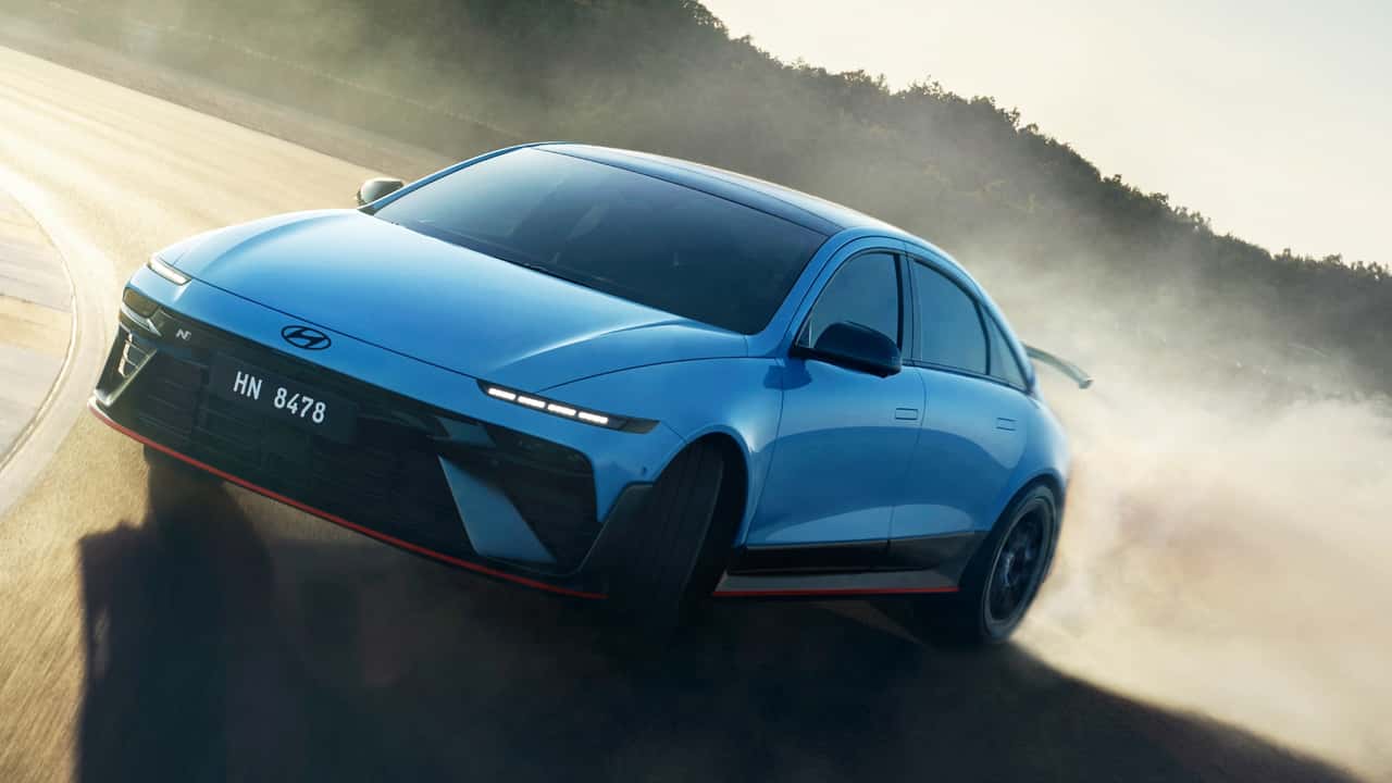Hyundai Ioniq 6 N: дрифтує безперервно та змінює віртуальні передачі