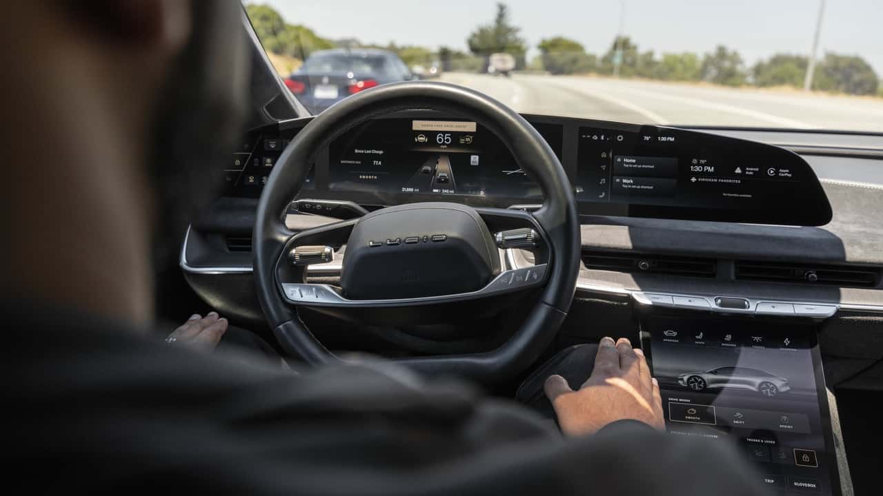 Lucid Air та Gravity EV отримають безруке керування через OTA-оновлення