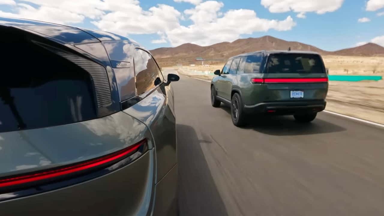 Lucid Gravity Dream Edition випередила Rivian R1S Quad у drag-гонці