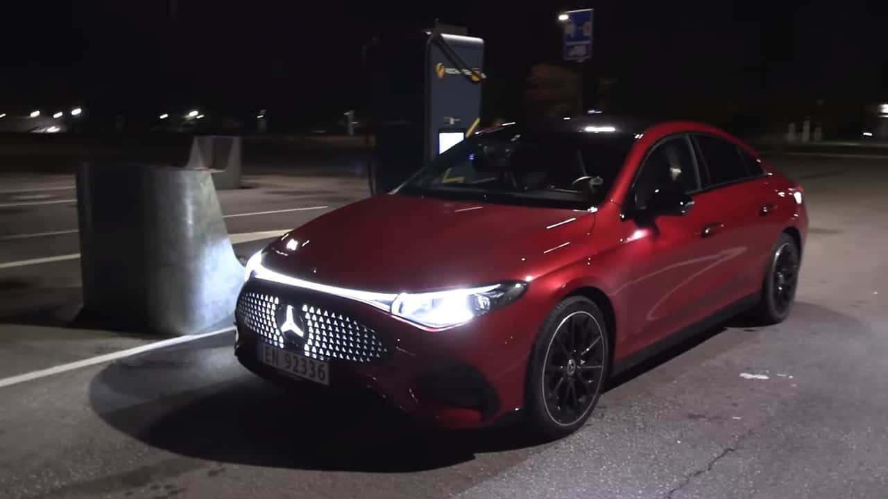 Новий Mercedes‑Benz CLA: заряджений для подорожей і швидкої зарядки