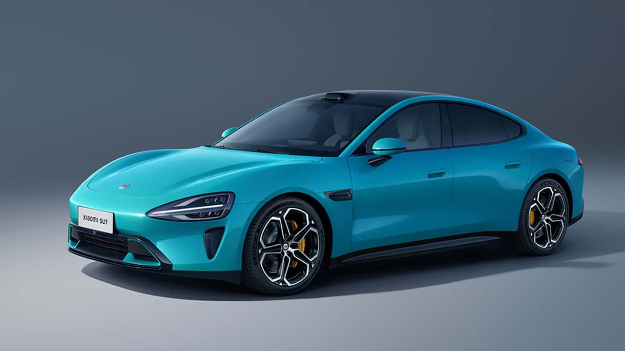 Прототип Xiaomi SU7 Ultra помітили біля штаб-квартири Ferrari