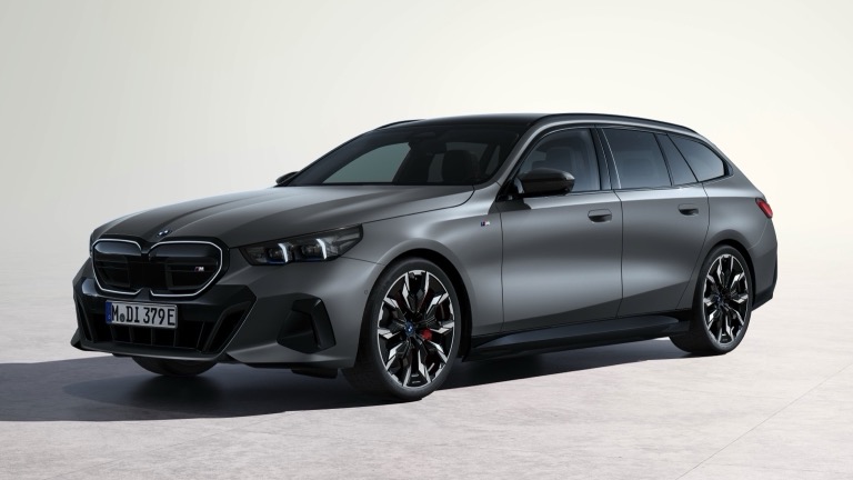 Характеристики BMW i5 xDrive M60 Touring Lithium-ion (2025)