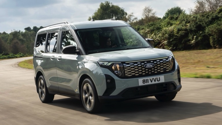 Характеристики Ford e-Tourneo Courier Front-wheel drive Lithium-ion (2024)